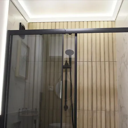 Daire Boutique 2-bedroom Downtown *