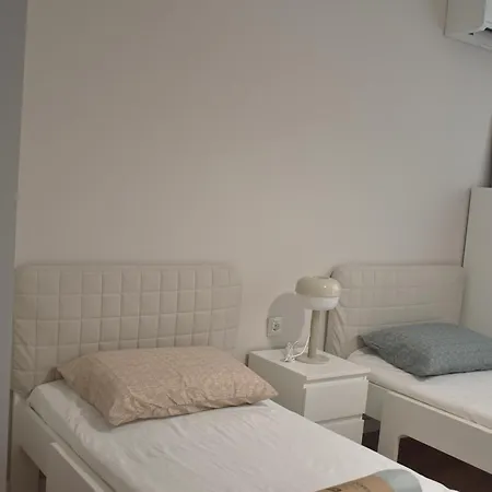 Boutique 2-bedroom Downtown