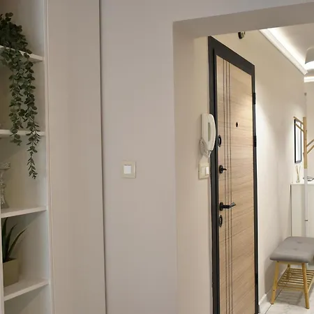 Boutique 2-bedroom Downtown