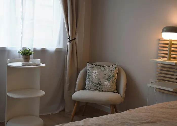 Boutique 2-bedroom Downtown 公寓