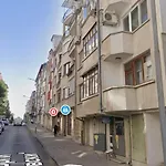 Luxury Boutique 2-bedroom Downtown Апартаменты Бургас