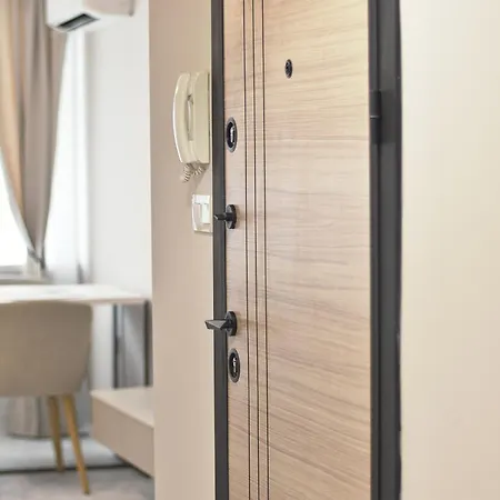 דירה Luxury Boutique 2-bedroom Downtown בורגאס