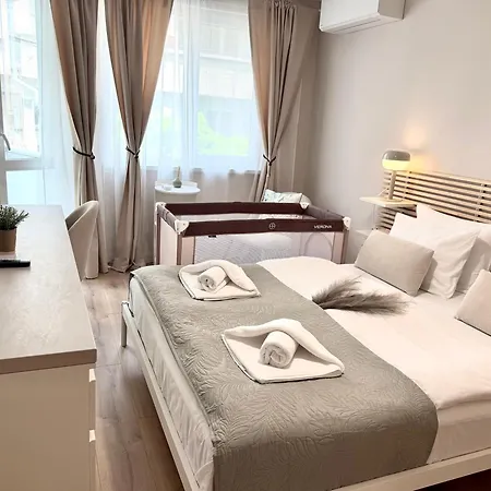 Luxury Boutique 2-bedroom Downtown 부르가스