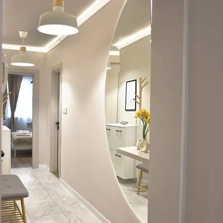 דירה Luxury Boutique 2-bedroom Downtown *