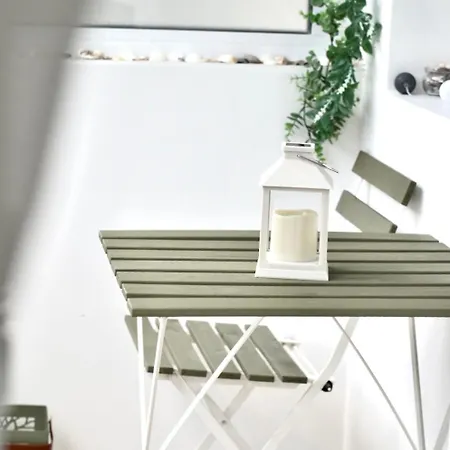 דירה Luxury Boutique 2-bedroom Downtown בורגאס